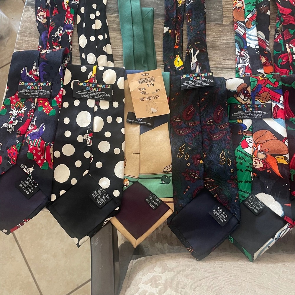 Vintage Looney Tunes Mania Silk Tie Lot 9pc Bugs Bunny Taz 1990s Warner Bros - Picture 6 of 8